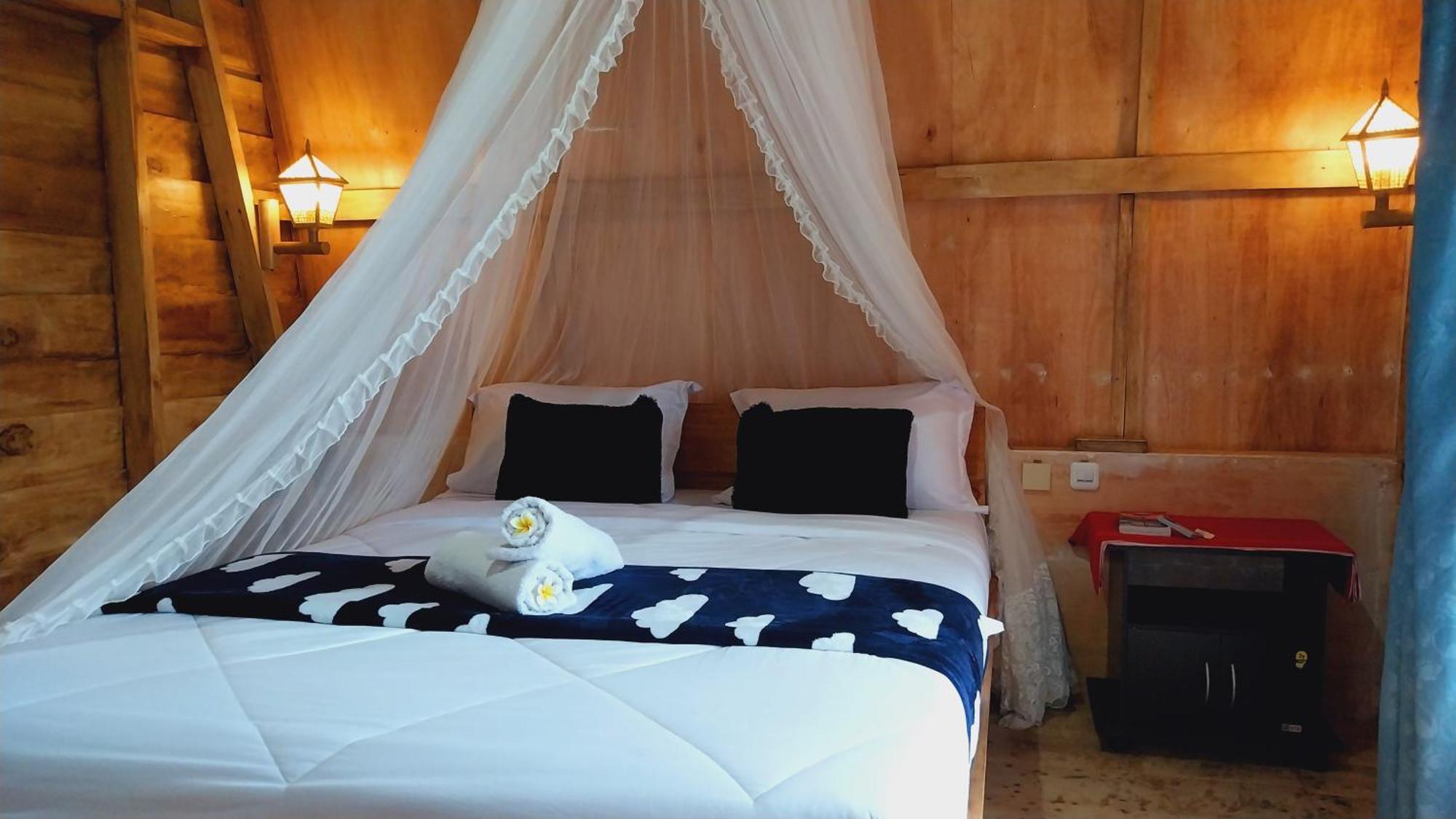 Raturinjani Homestay Selong Екстериор снимка