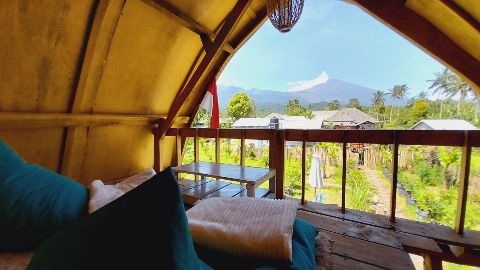 Raturinjani Homestay Selong Екстериор снимка