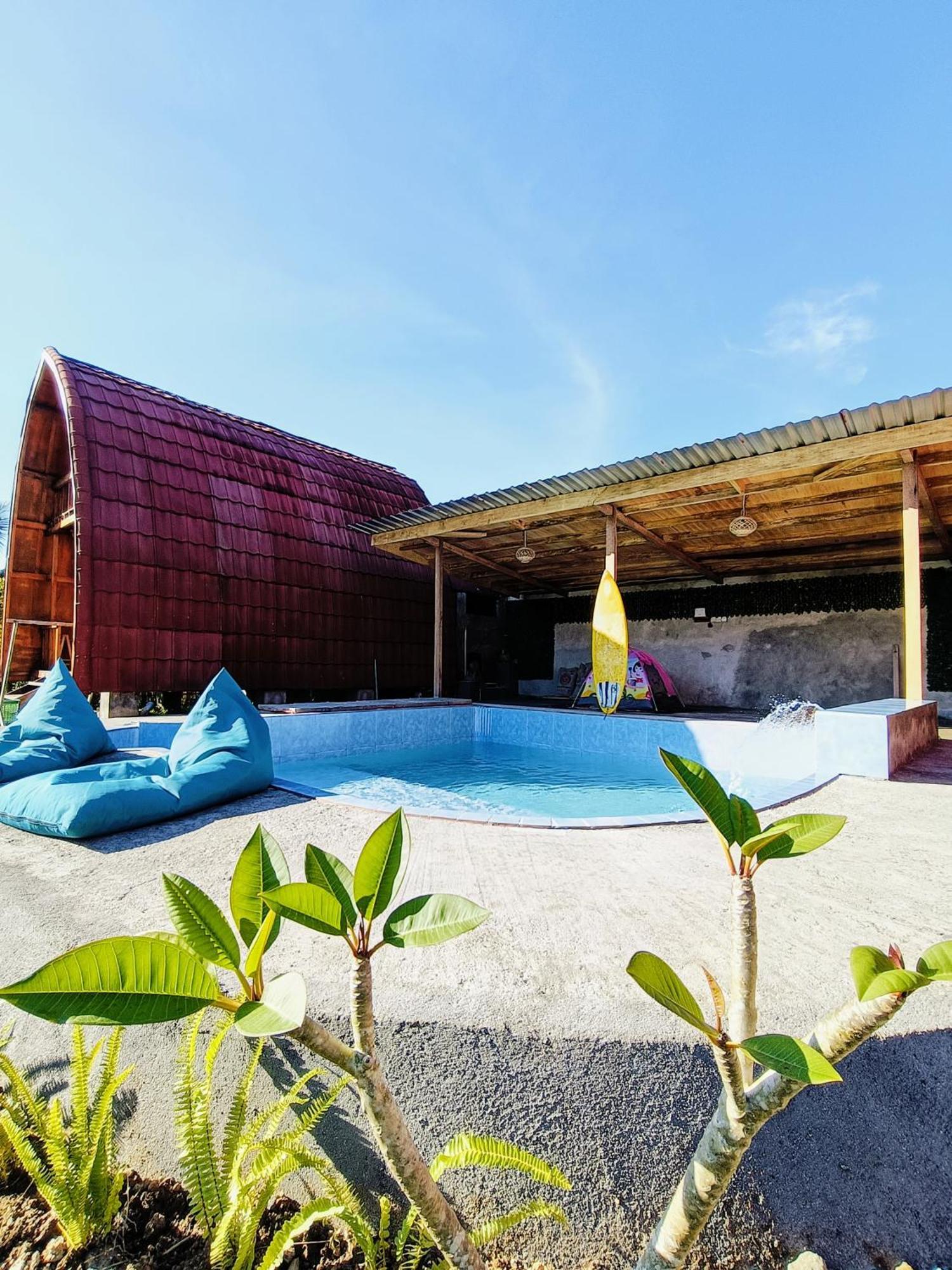 Raturinjani Homestay Selong Екстериор снимка