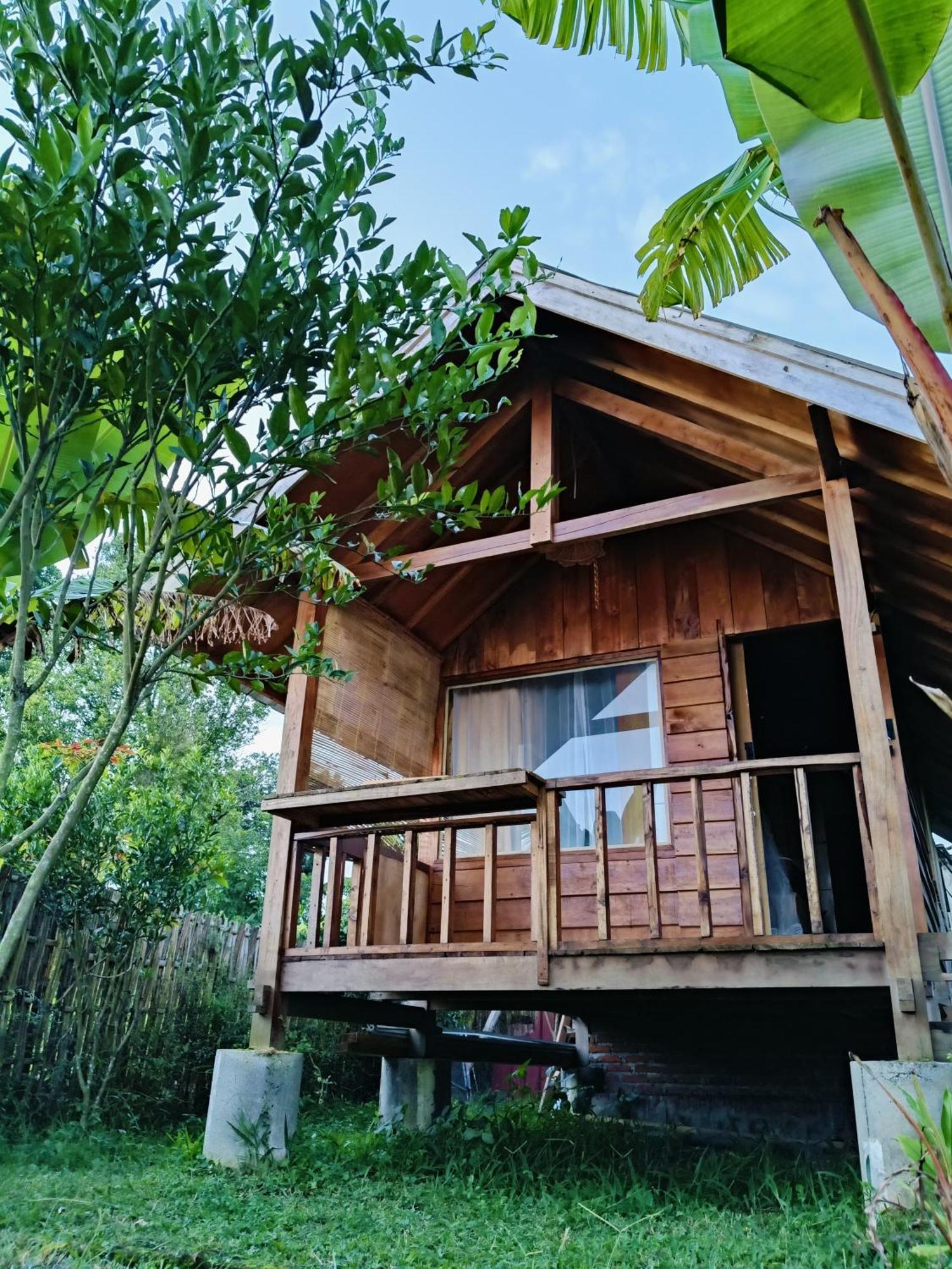 Raturinjani Homestay Selong Екстериор снимка